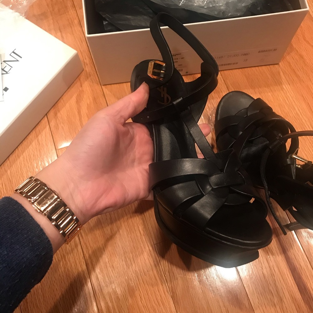 Sandals - Picture 4 of 8